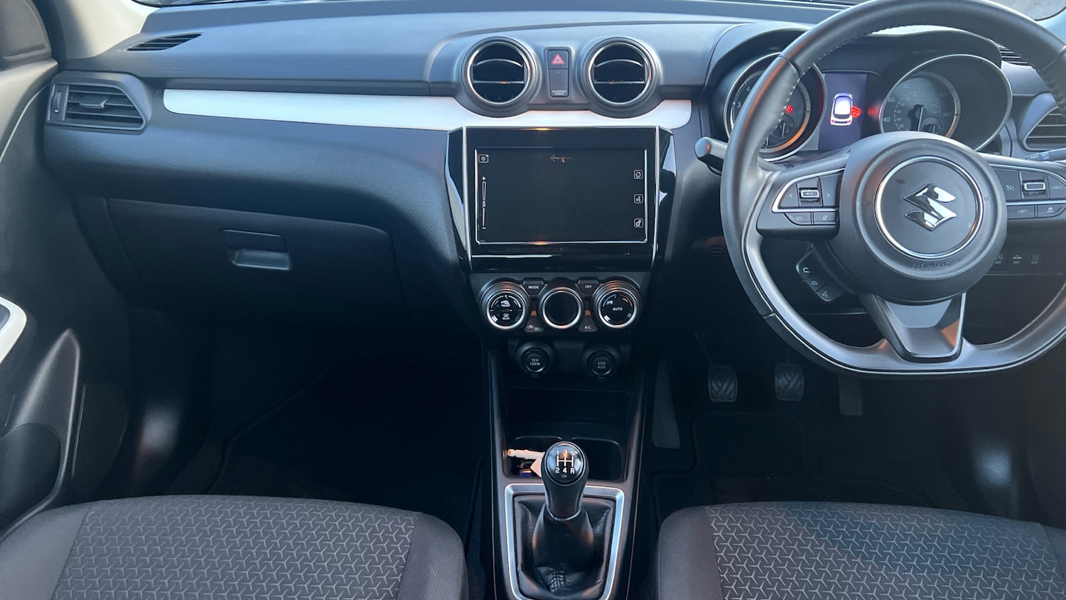 Used Suzuki Swift 2019 for sale - 77337483: Photo 10