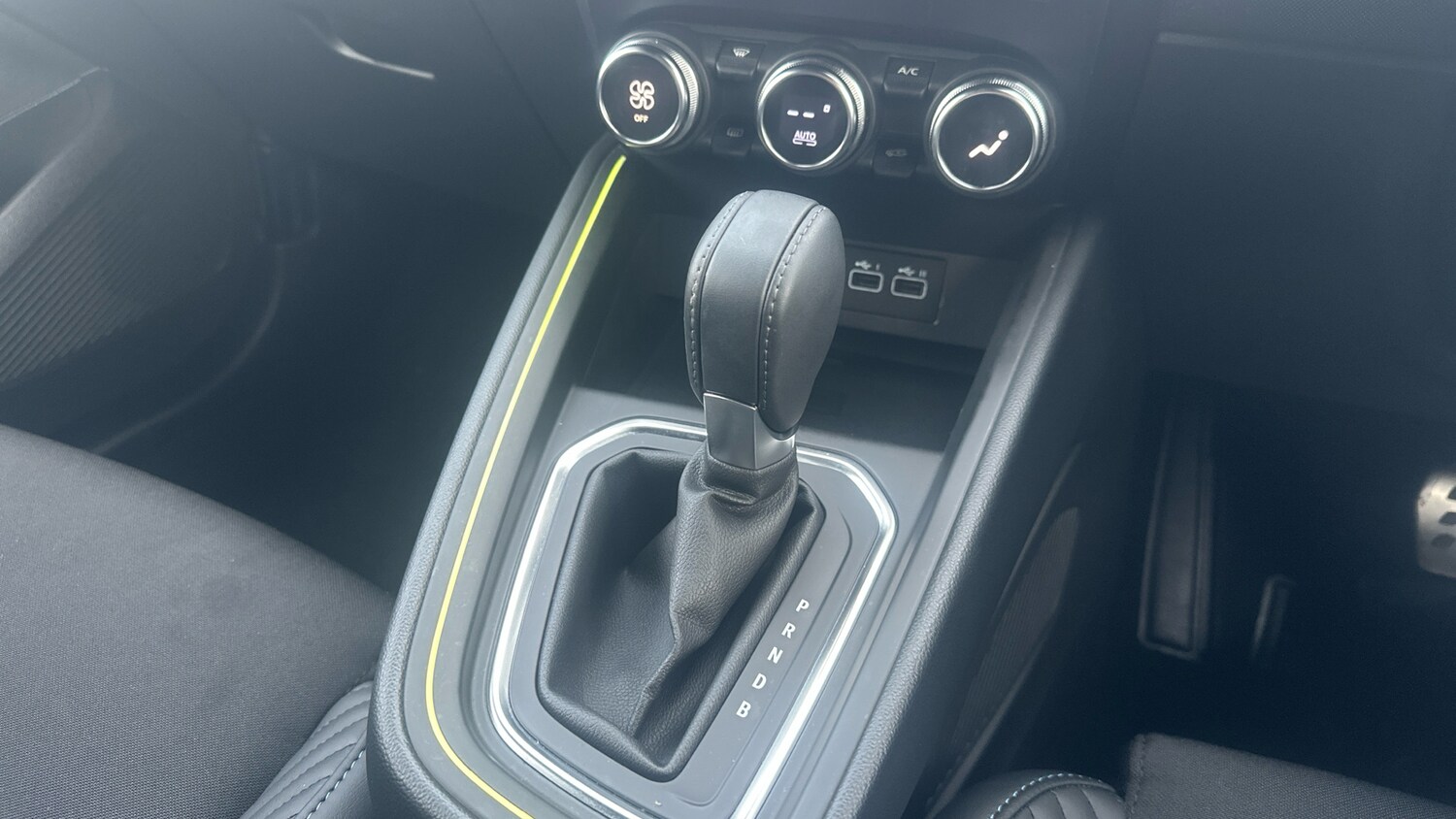 Used Renault Clio 2024 for sale - 76346792: Photo 13