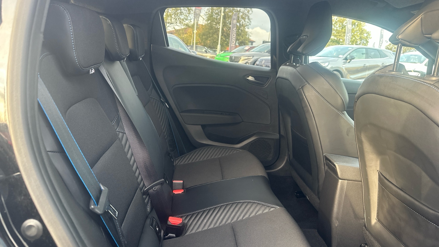 Used Renault Clio 2024 for sale - 76346792: Photo 16