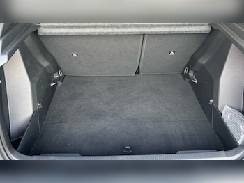 Used Peugeot 2008 2024 for sale - 77945962: Photo