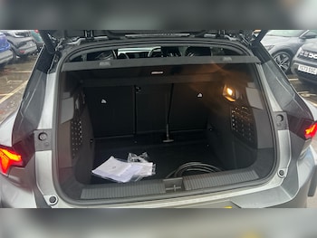 Used Renault Scenic E-Tech 2025 for sale - 76859687: Photo