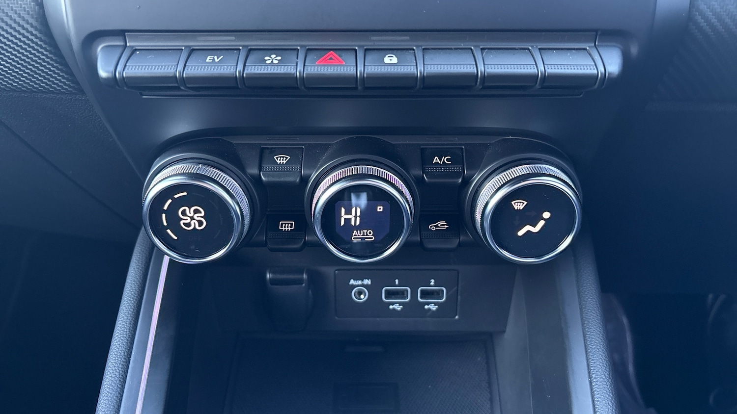 Used Renault Clio 2022 for sale - 76895228: Photo 24