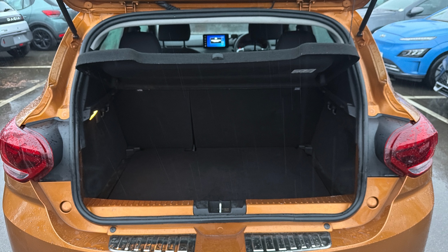 Used Dacia Sandero Stepway 2022 for sale - 76835280: Photo 4