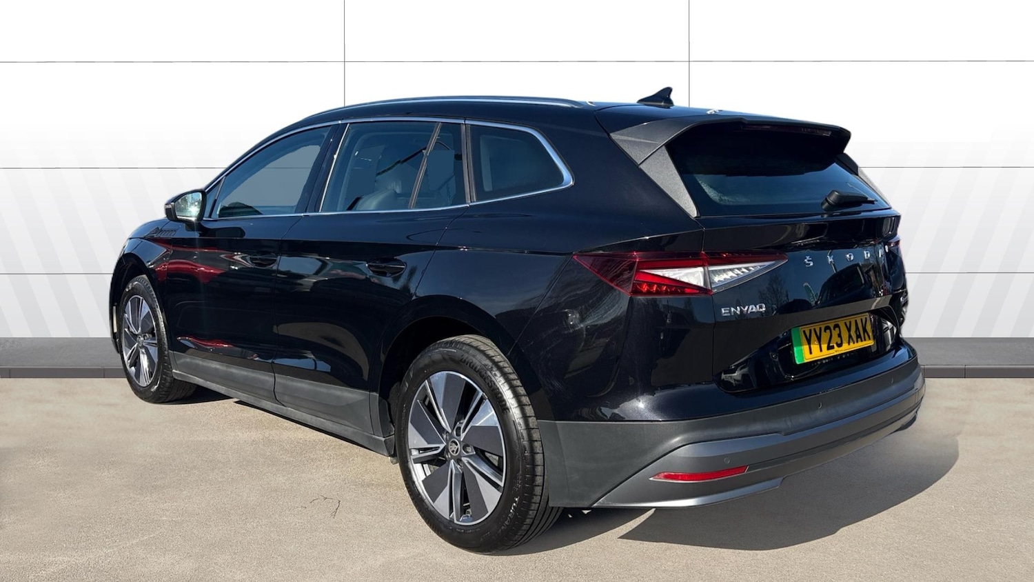 Used Skoda Enyaq 2023 for sale - 78025897: Photo 2