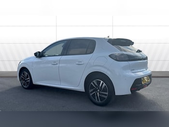 Used Peugeot 208 2022 for sale - 76207657: Photo 2