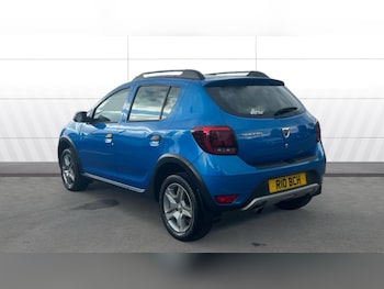 Used Dacia Sandero Stepway 2019 for sale - 76159903: Photo 2
