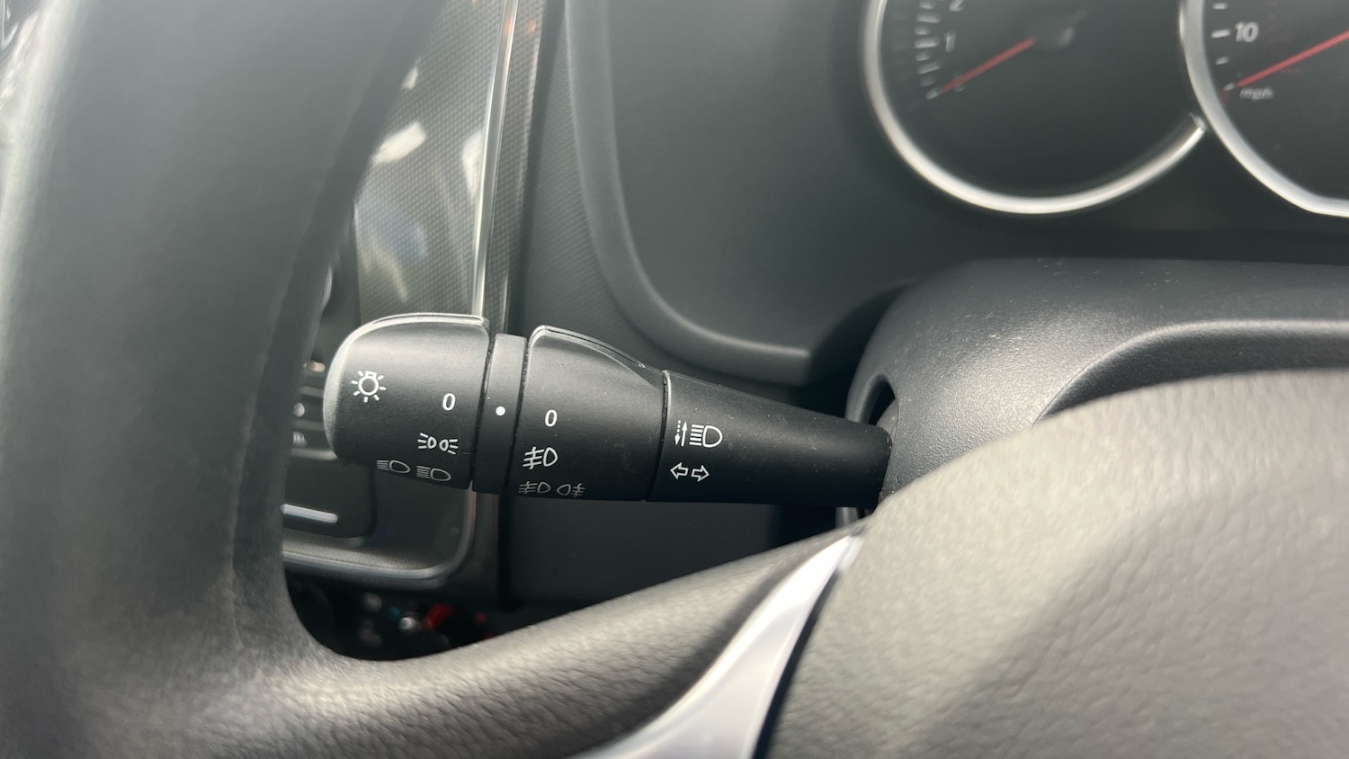 Used Dacia Sandero Stepway 2019 for sale - 76159903: Photo 9
