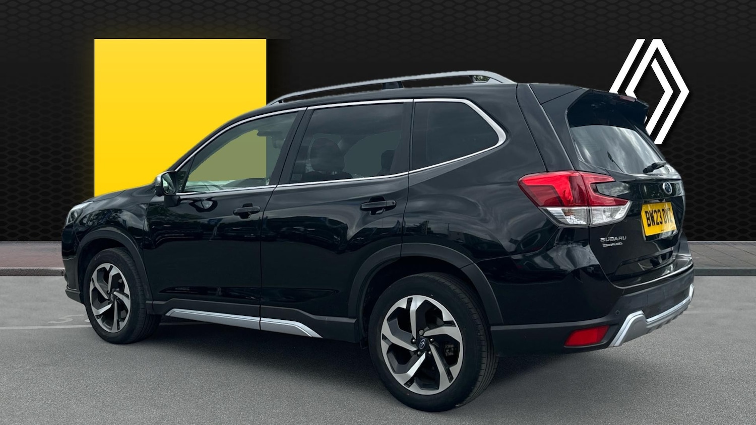 Used Subaru Forester 2023 for sale - 76354905: Photo 2