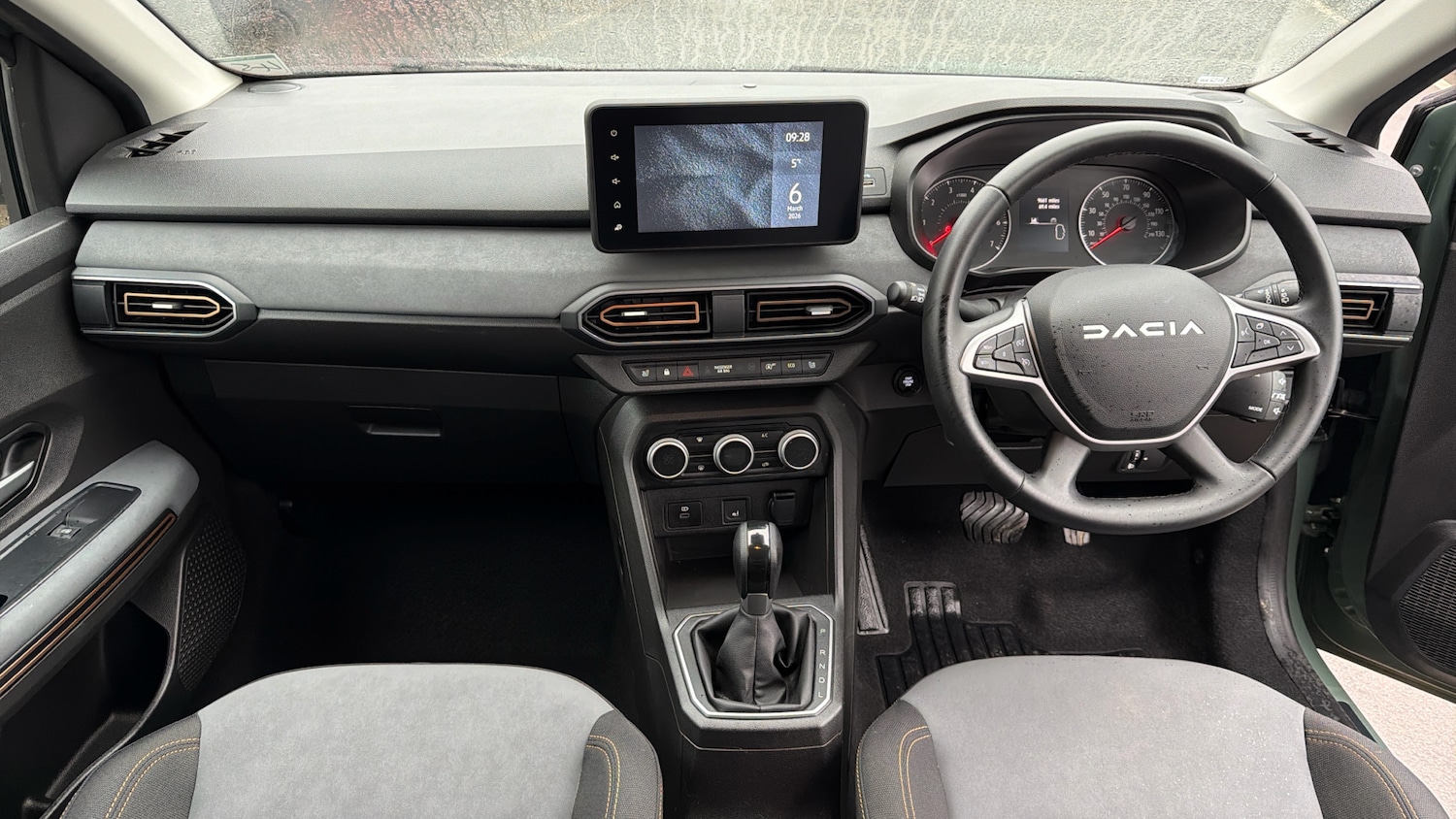 Used Dacia Sandero Stepway 2024 for sale - 77777454: Photo 10