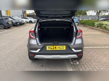 Used Renault Captur 2024 for sale - 78692852: Photo