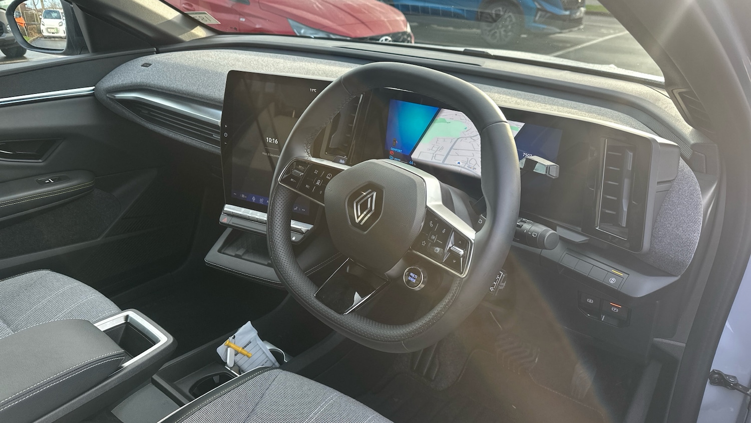 Used Renault Megane E Tech 2024 for sale - 76707141: Photo 11