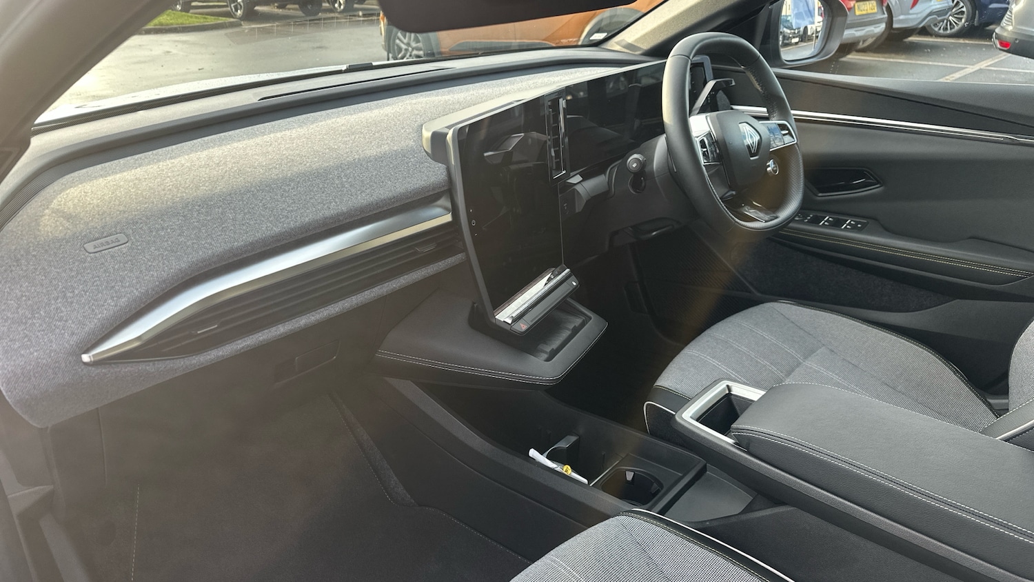 Used Renault Megane E Tech 2024 for sale - 76707141: Photo 9