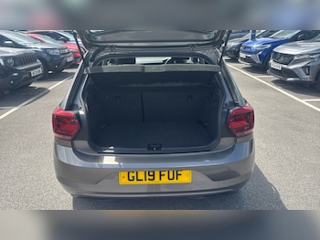 Used Volkswagen Polo 2019 for sale - 78847152: Photo