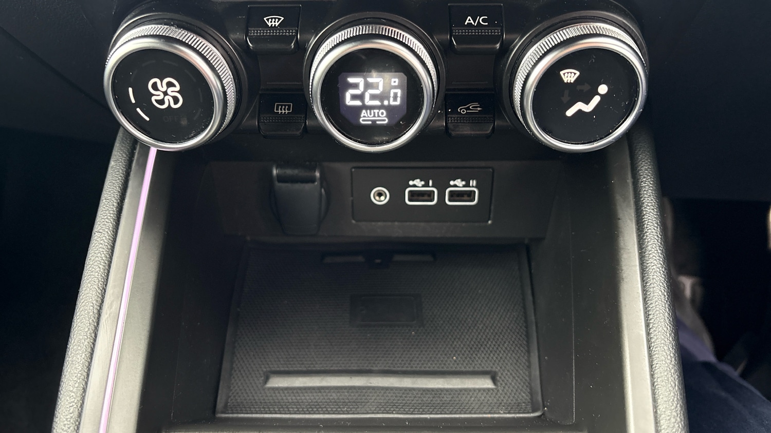 Used Renault Clio 2025 for sale - 76895199: Photo 25