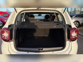 Used Dacia Duster 2019 for sale - 76782509: Photo