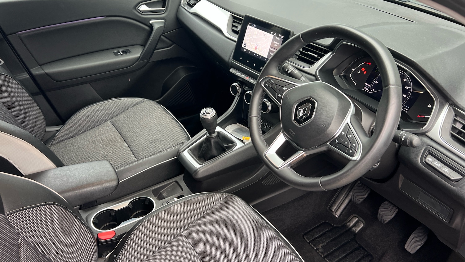 Used Renault Captur 2022 for sale - 76405170: Photo 11