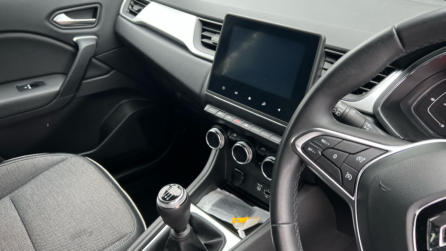 Used Renault Captur 2022 for sale - 76405170: Photo 14