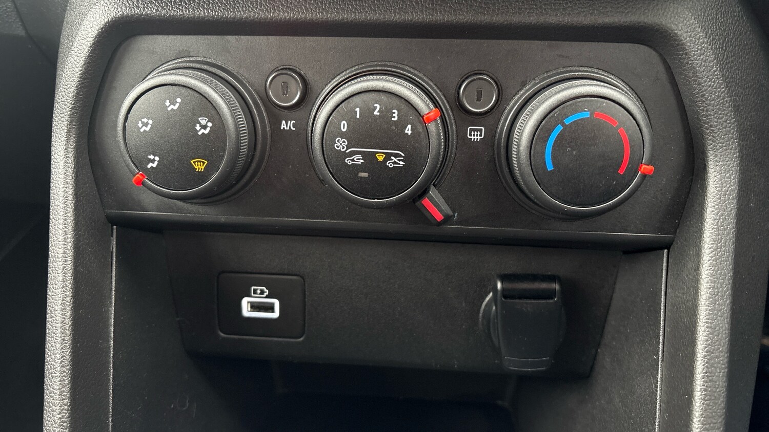 Used Dacia Sandero Stepway 2022 for sale - 76799038: Photo 26