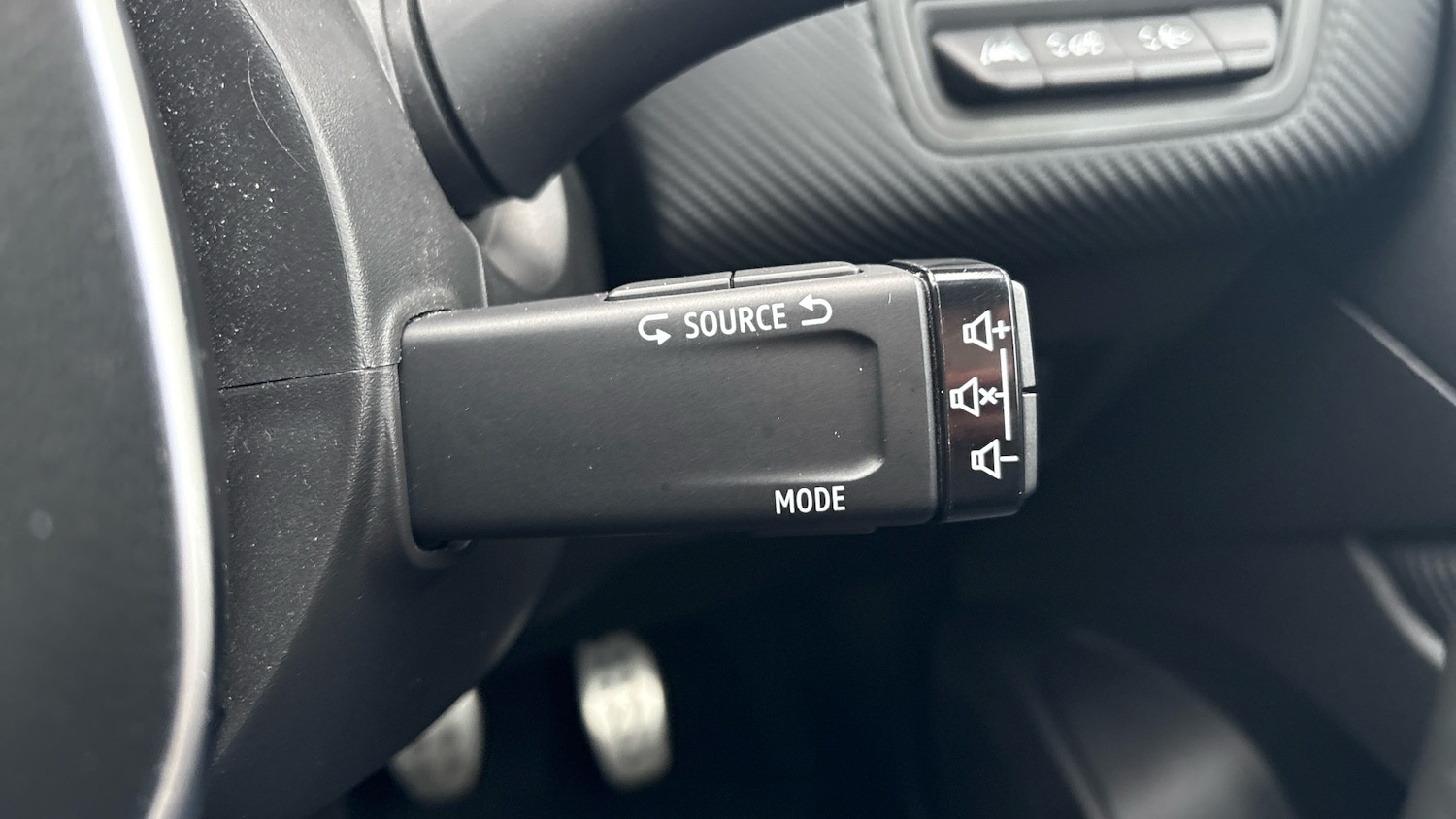 Used Renault Captur 2022 for sale - 77103354: Photo 23