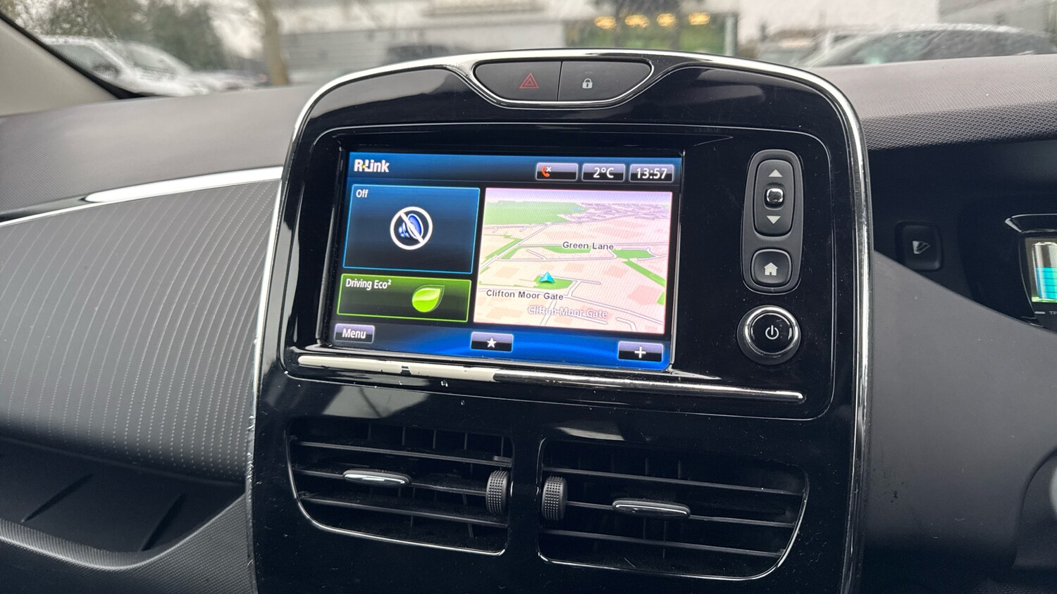 Used Renault Zoe 2017 for sale - 77449460: Photo 12