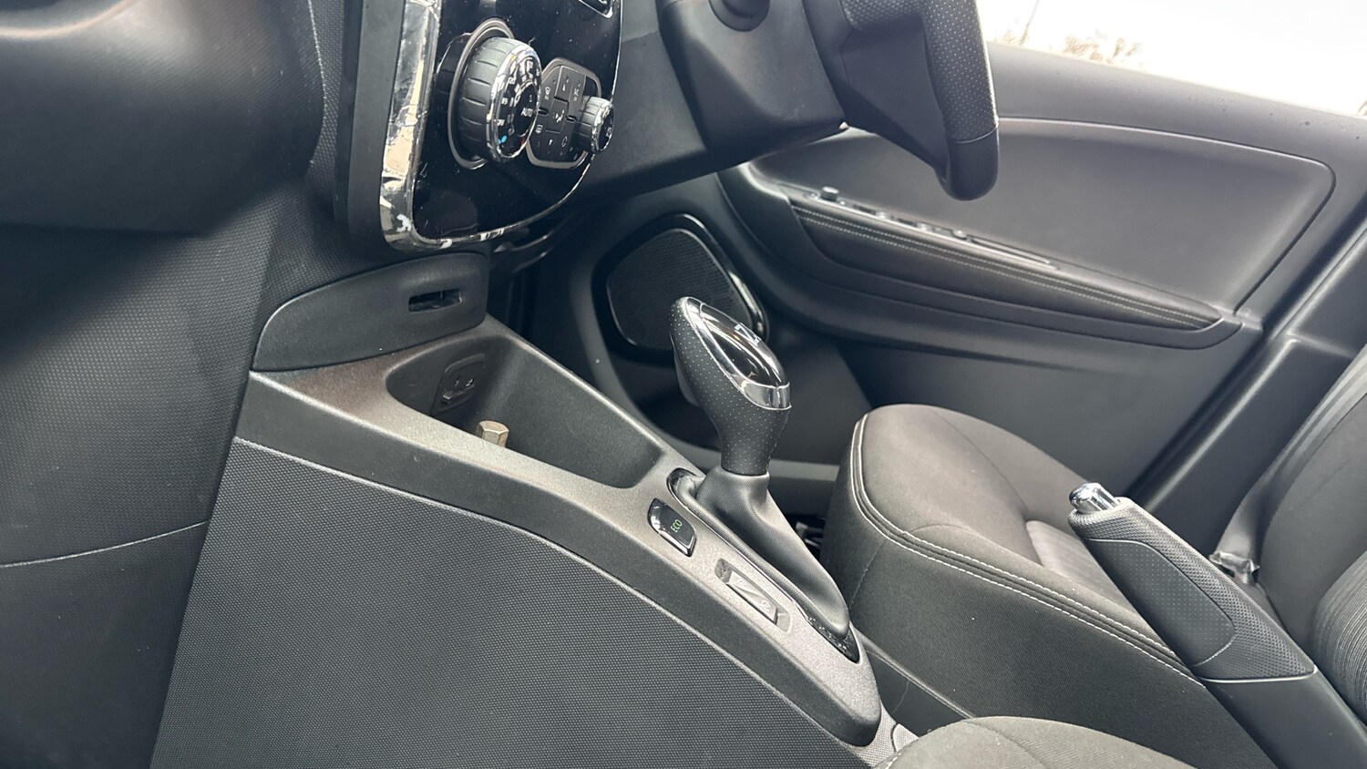 Used Renault Zoe 2017 for sale - 77449460: Photo 13