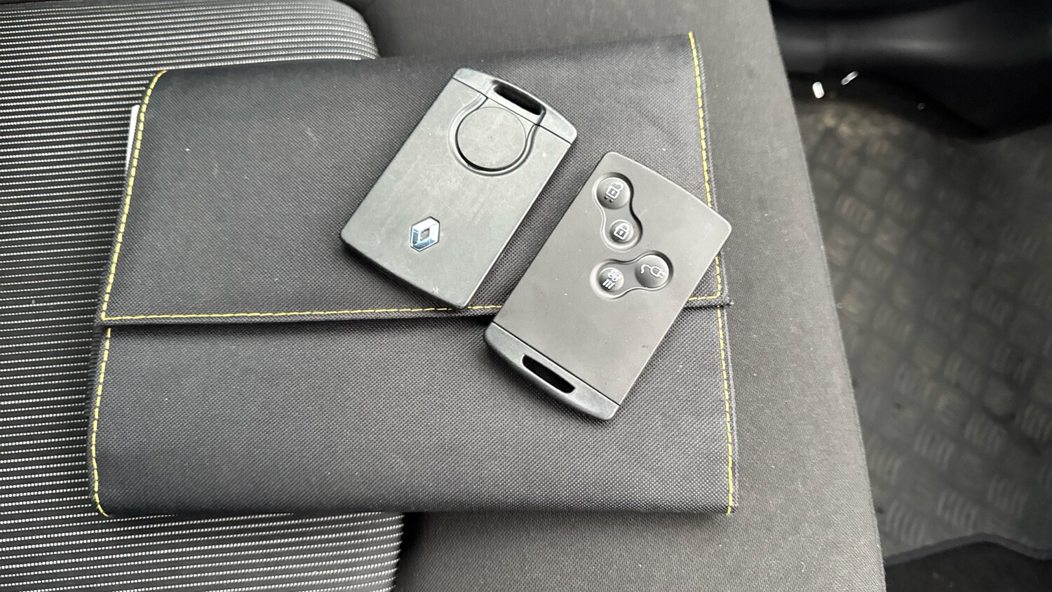 Used Renault Zoe 2017 for sale - 77449460: Photo 20