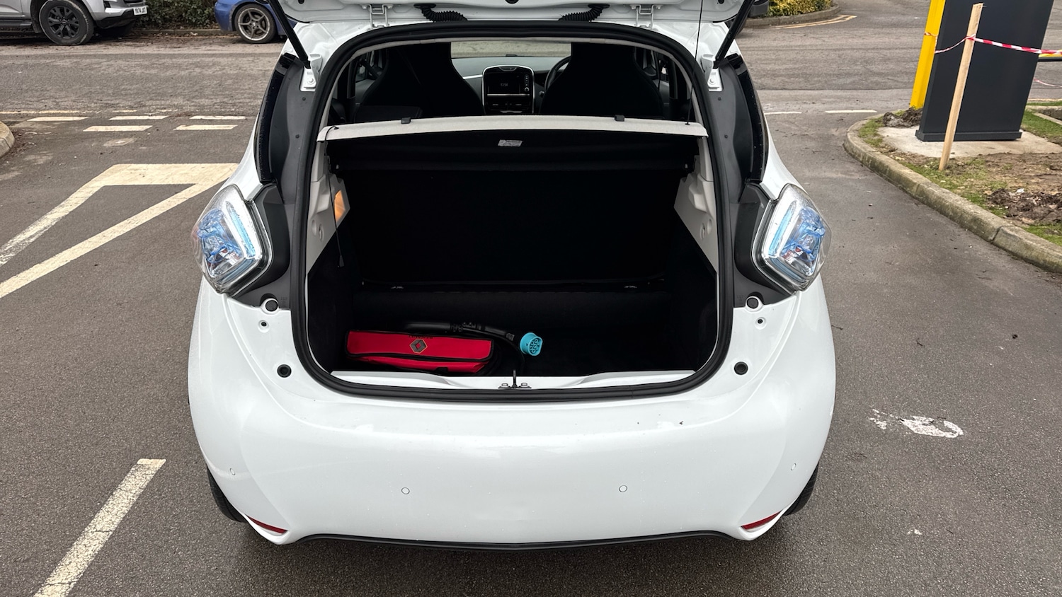 Used Renault Zoe 2017 for sale - 77449460: Photo 4