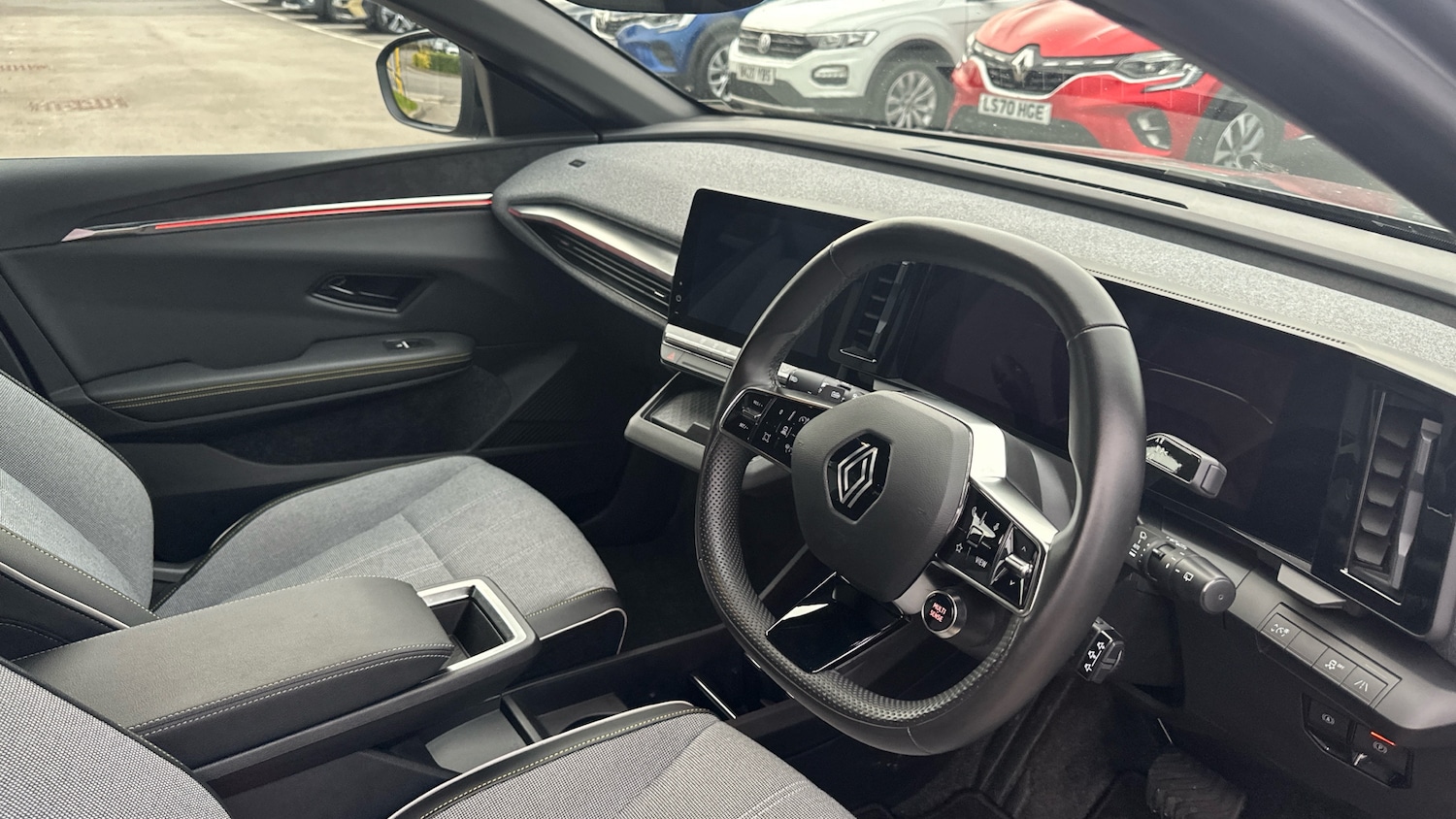 Used Renault Megane E Tech 2024 for sale - 76894374: Photo 11