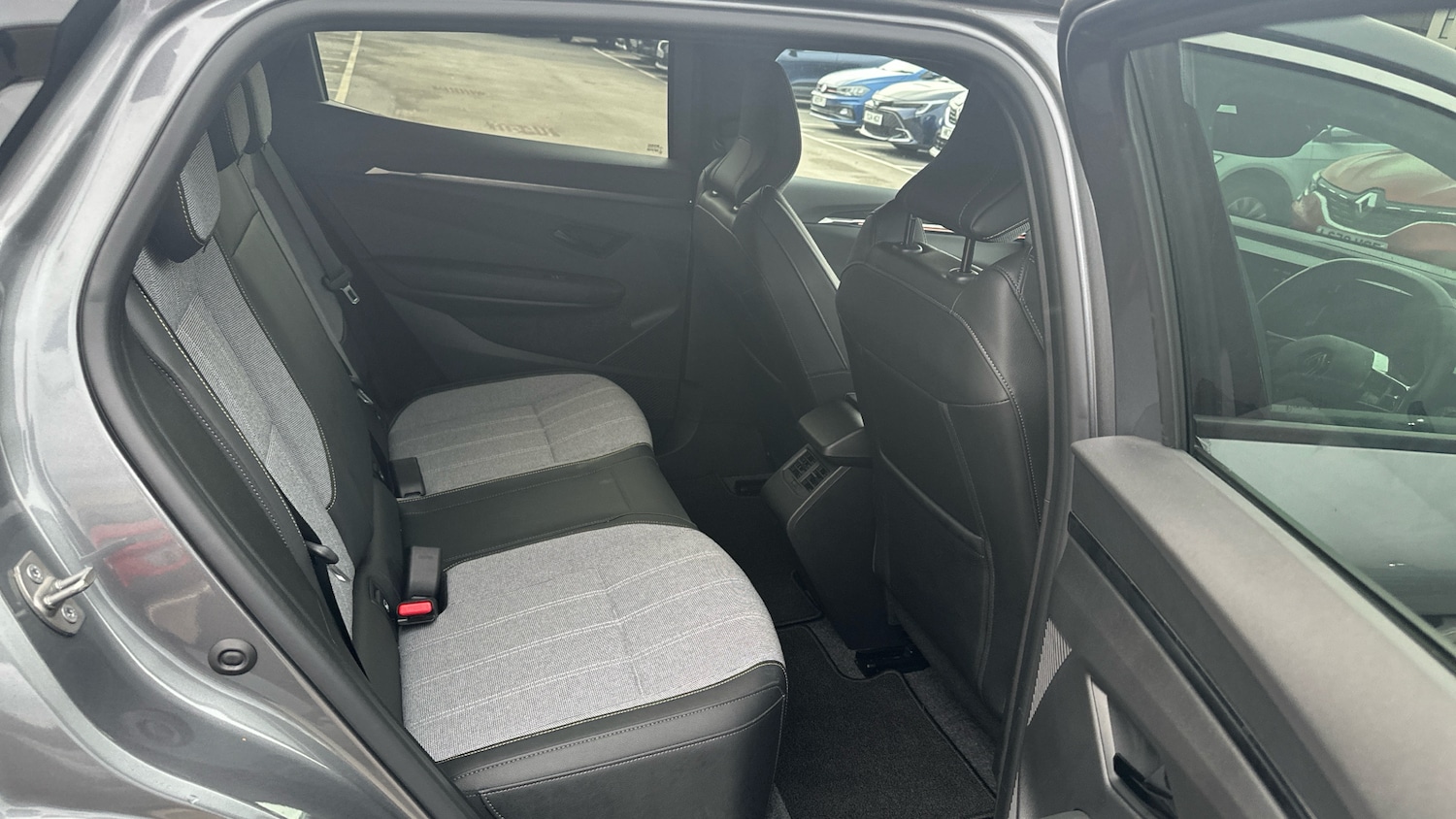 Used Renault Megane E Tech 2024 for sale - 76894374: Photo 16