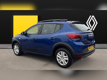 Used Dacia Sandero Stepway 2024 for sale - 76255216: Photo 2