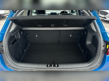 Used Kia Stonic 2023 for sale - 77022726: Photo