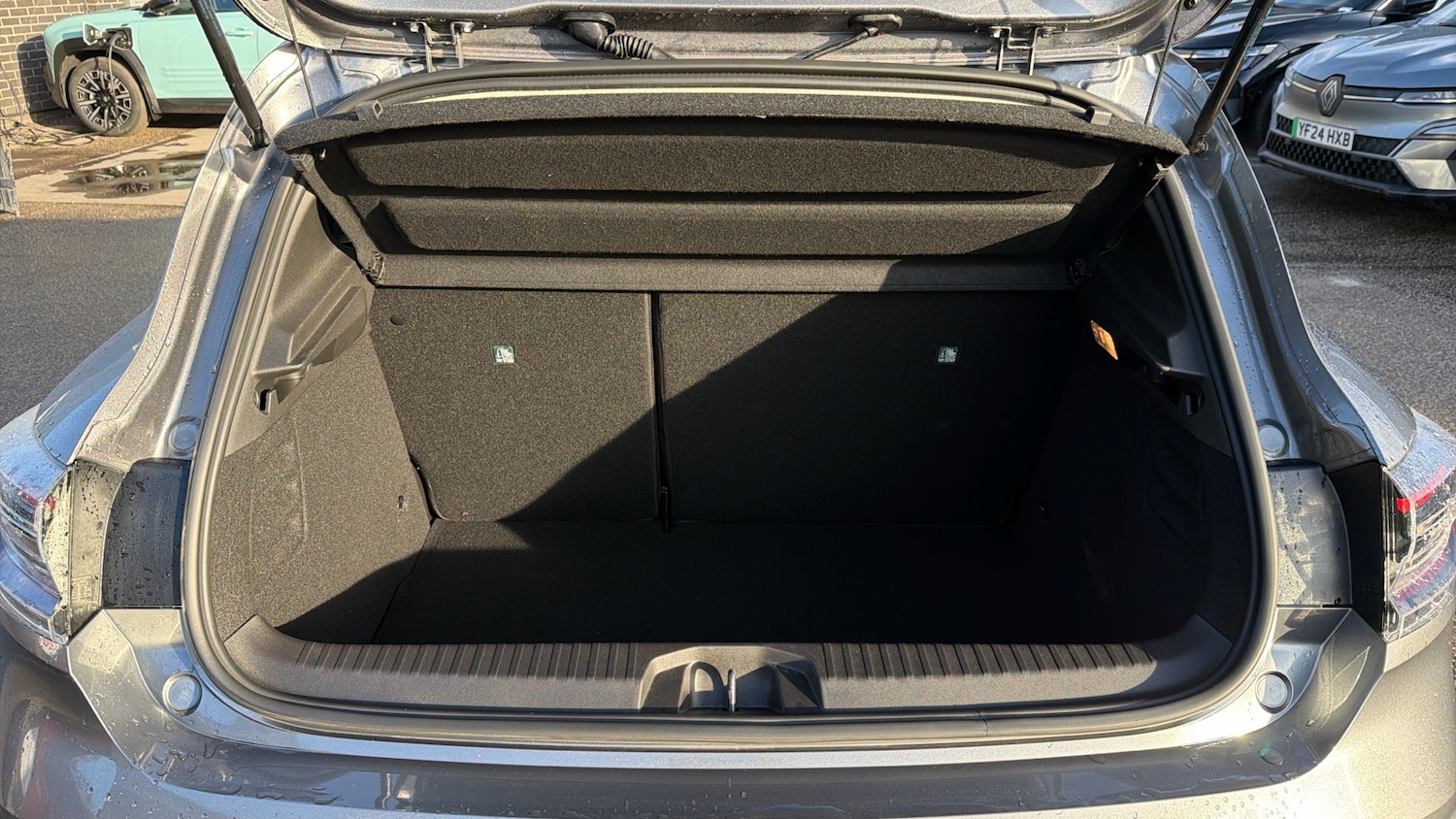 Used Renault Clio 2025 for sale - 77225690: Photo 4