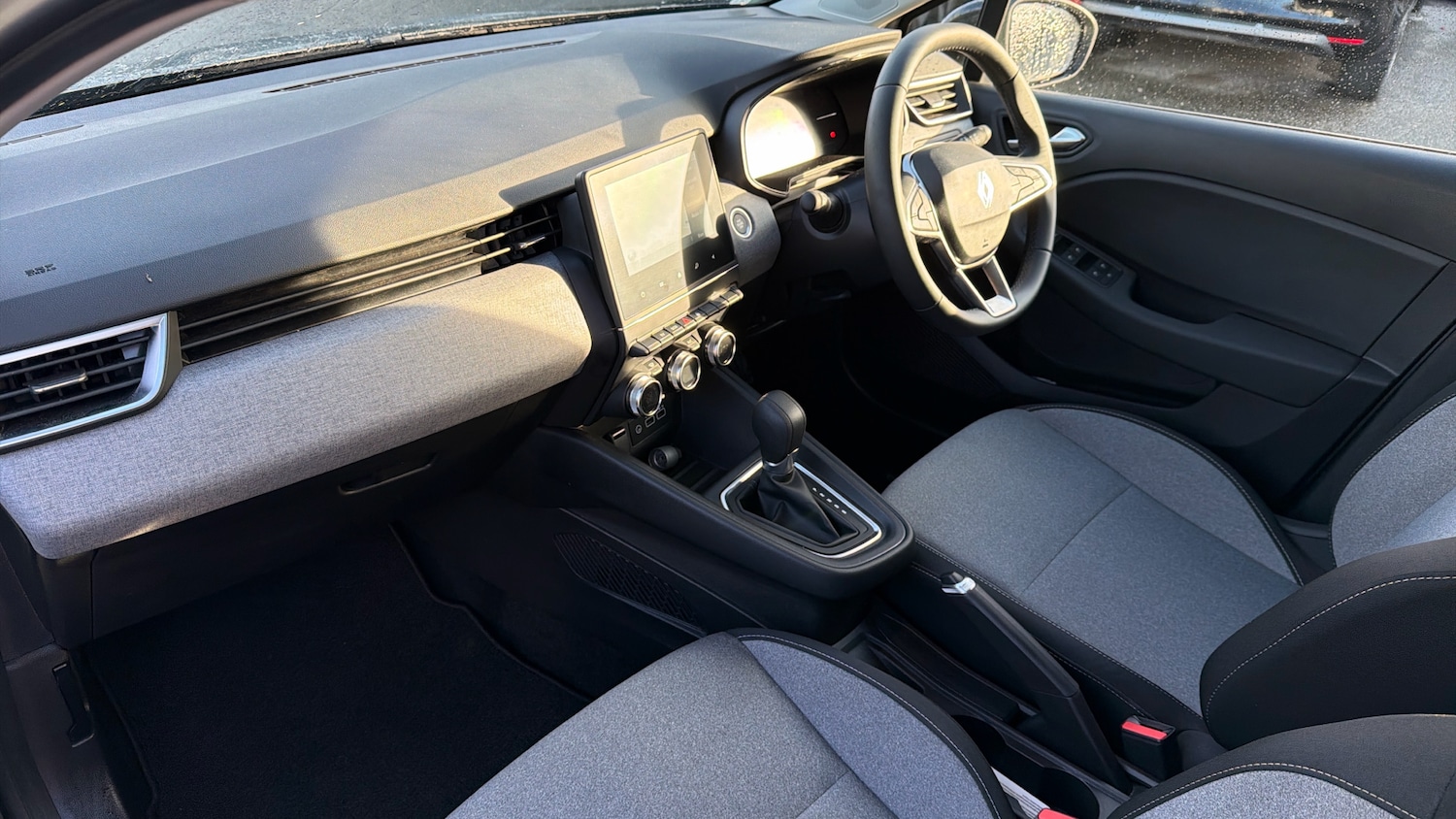 Used Renault Clio 2025 for sale - 77225690: Photo 9