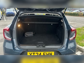 Used Renault Captur 2024 for sale - 76450261: Photo