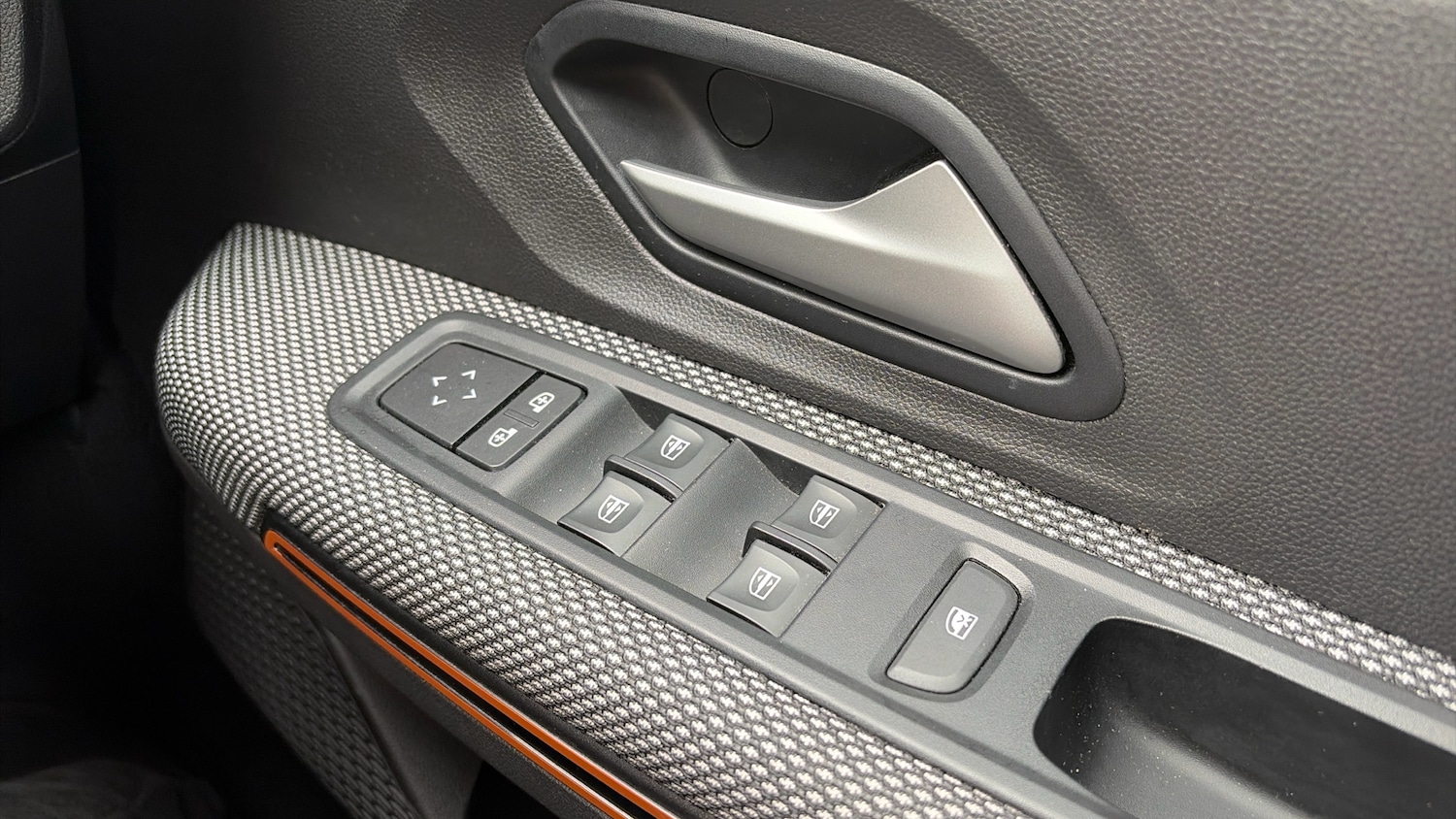 Used Dacia Sandero Stepway 2023 for sale - 78176390: Photo 25