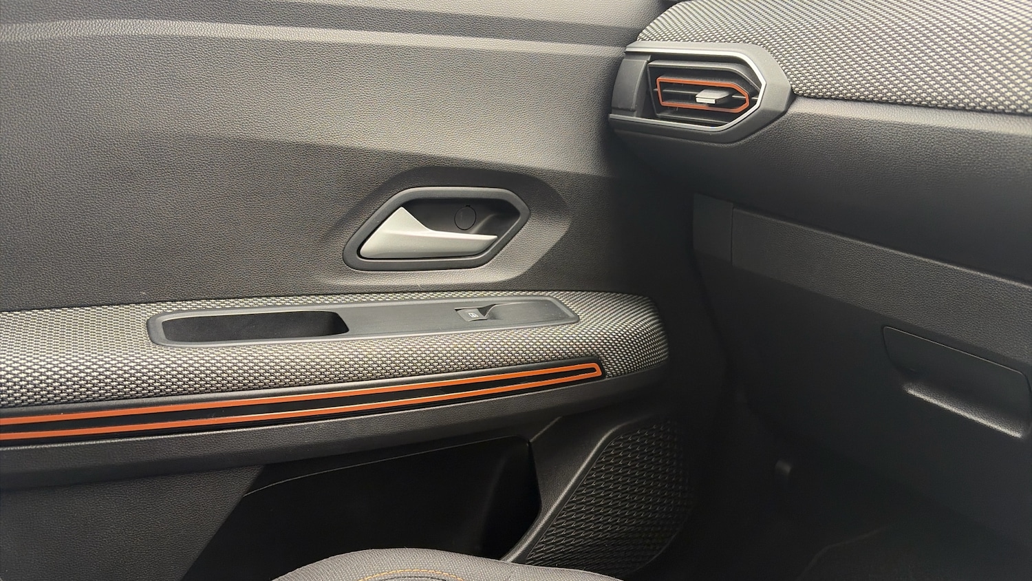 Used Dacia Sandero Stepway 2023 for sale - 78176390: Photo 31