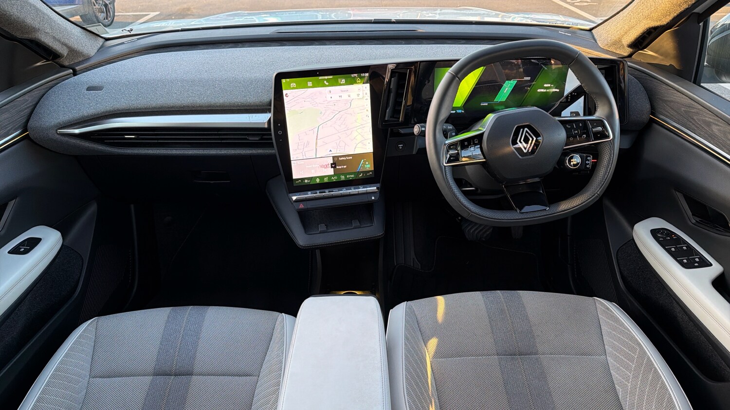 Used Renault Scenic E-Tech 2024 for sale - 77945960: Photo 10