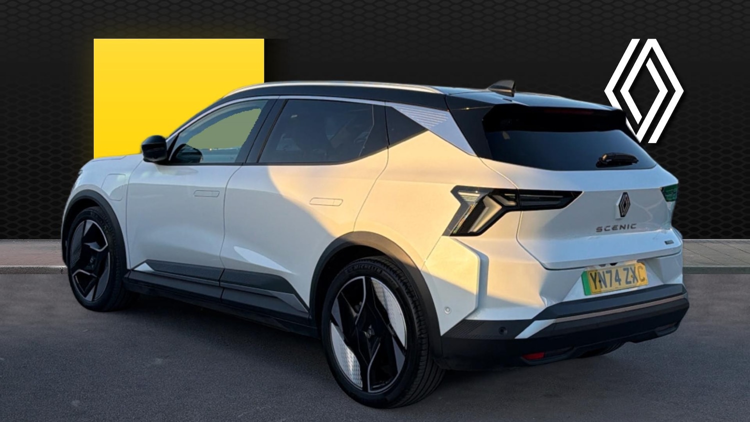 Used Renault Scenic E-Tech 2024 for sale - 77945960: Photo 2