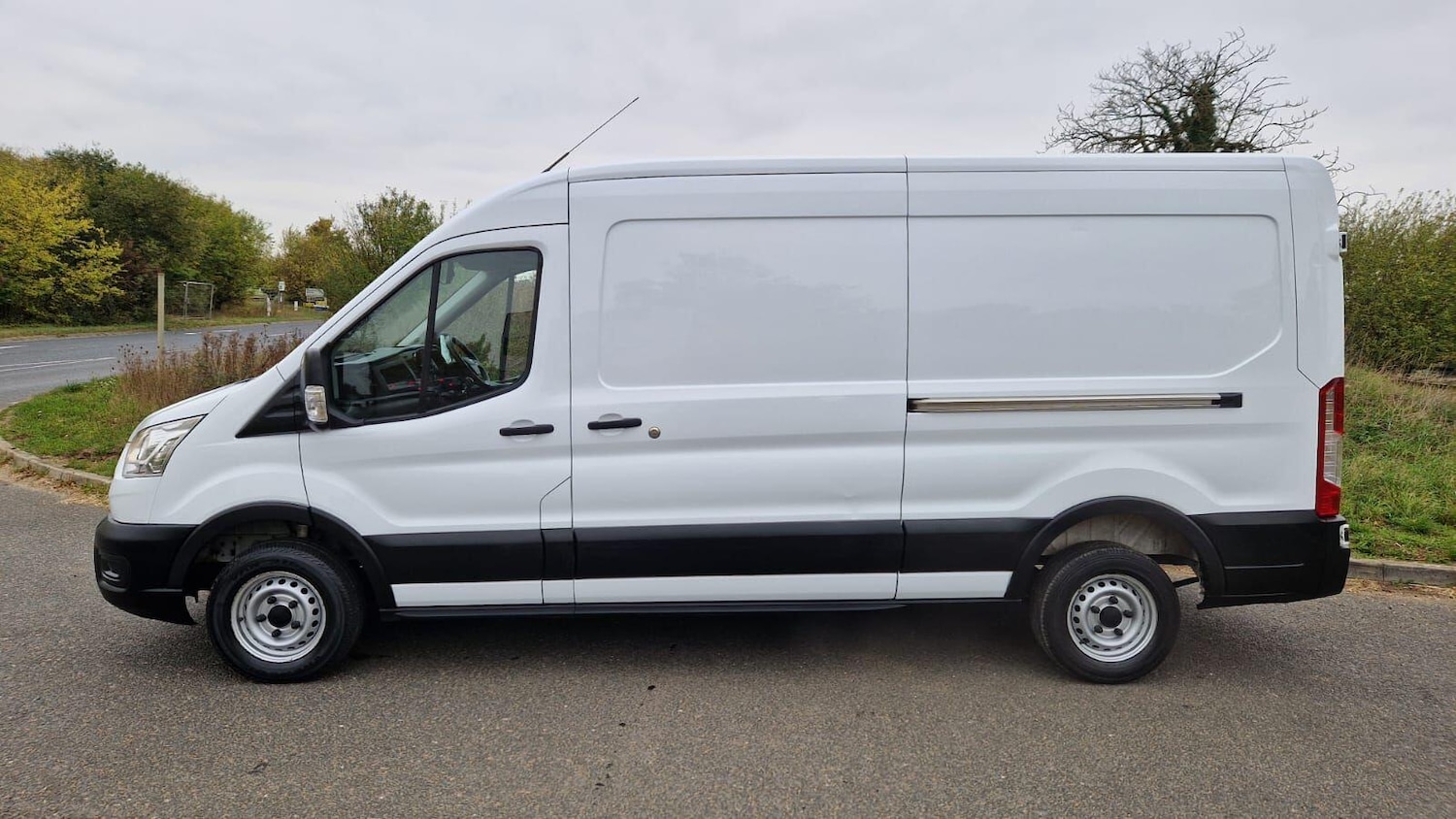 Used Ford Transit 2022 for sale - 76260117: Photo 2