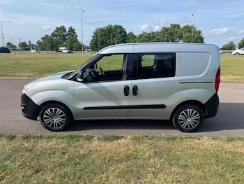 Used Vauxhall Combo 2017 for sale - 78675383: Photo