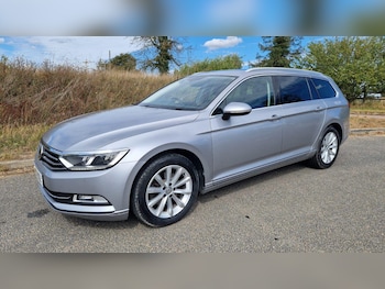 Used Volkswagen Passat 2019 for sale - 75756506: Photo