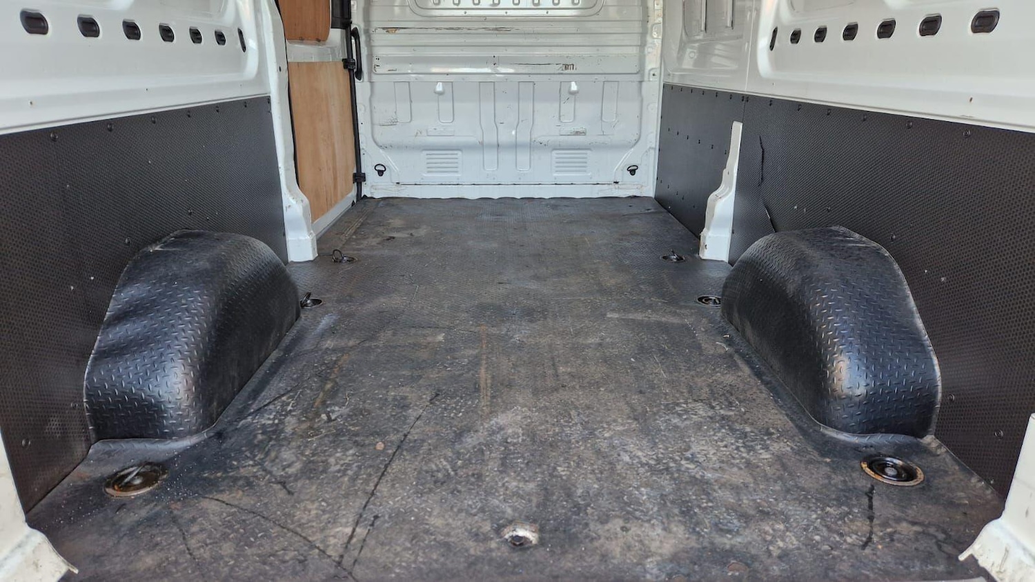 Used Maxus Deliver 9 2022 for sale - 76781538: Photo 6