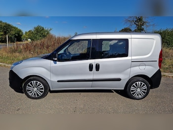 Used Vauxhall Combo 2017 for sale - 75838011: Photo
