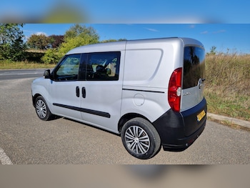 Used Vauxhall Combo 2017 for sale - 75838011: Photo