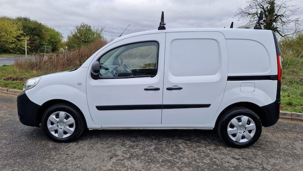 Used Renault Kangoo 2021 for sale - 76283910: Photo 2