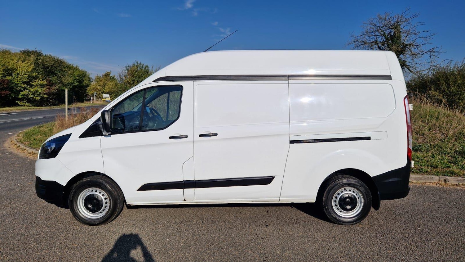 Used Ford Transit Custom 2020 for sale - 76108556: Photo 2