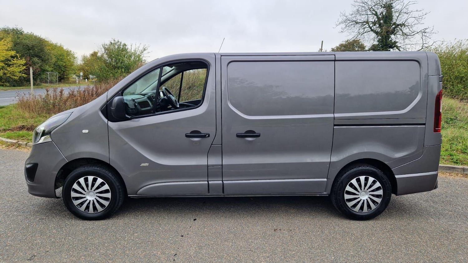 Used Vauxhall Vivaro 2016 for sale - 76360999: Photo 7