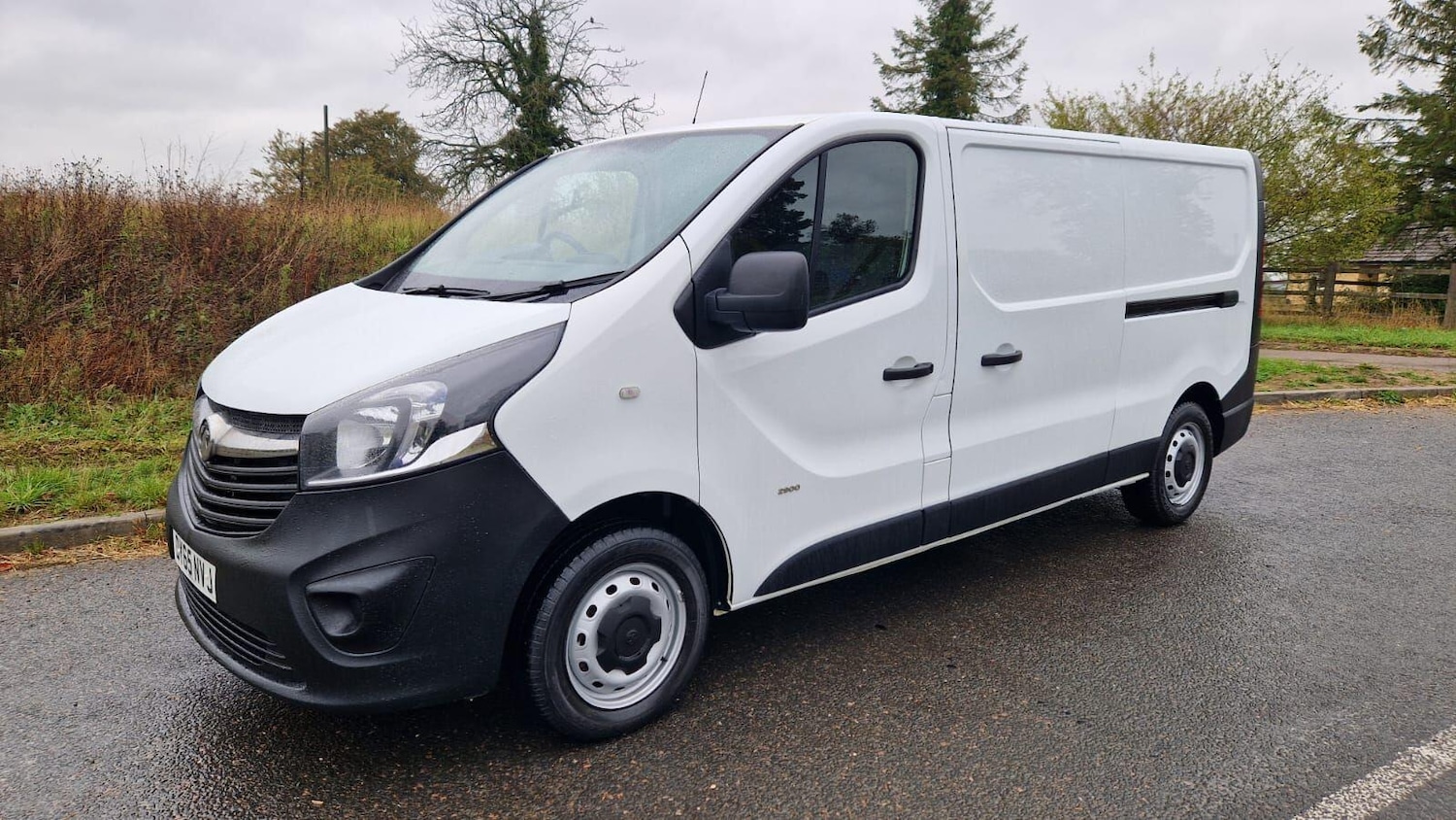 Used Vauxhall Vivaro 2015 for sale - 76189793: Photo 1
