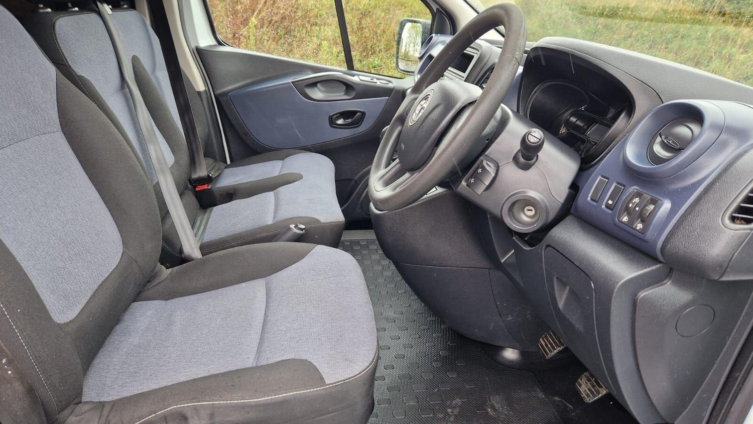 Used Vauxhall Vivaro 2015 for sale - 76189793: Photo 11