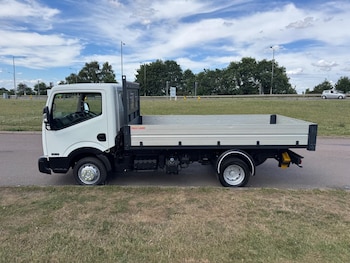 Used Nissan Cabstar 2017 for sale - 79075139: Photo